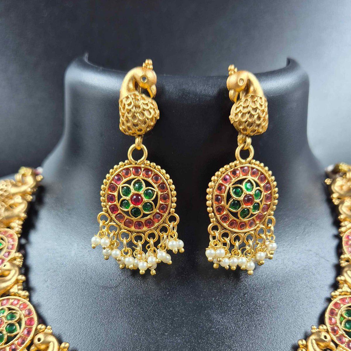 Peacock Kemp Stone Necklace Set with Pearl Drops