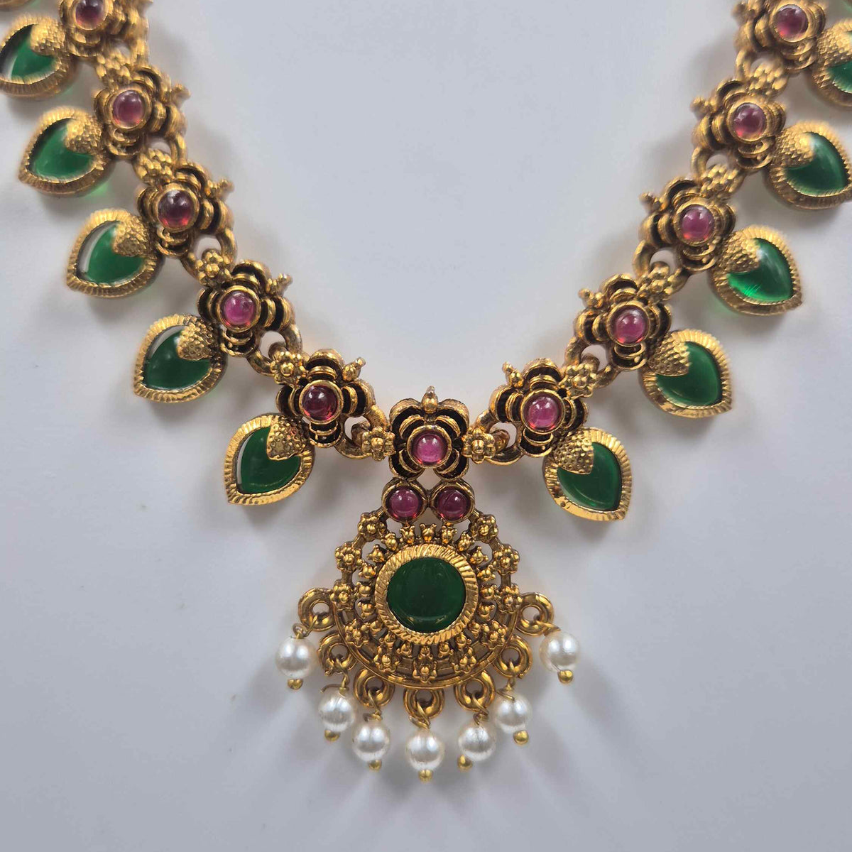 Kerala Green palakka haram with matching earrings