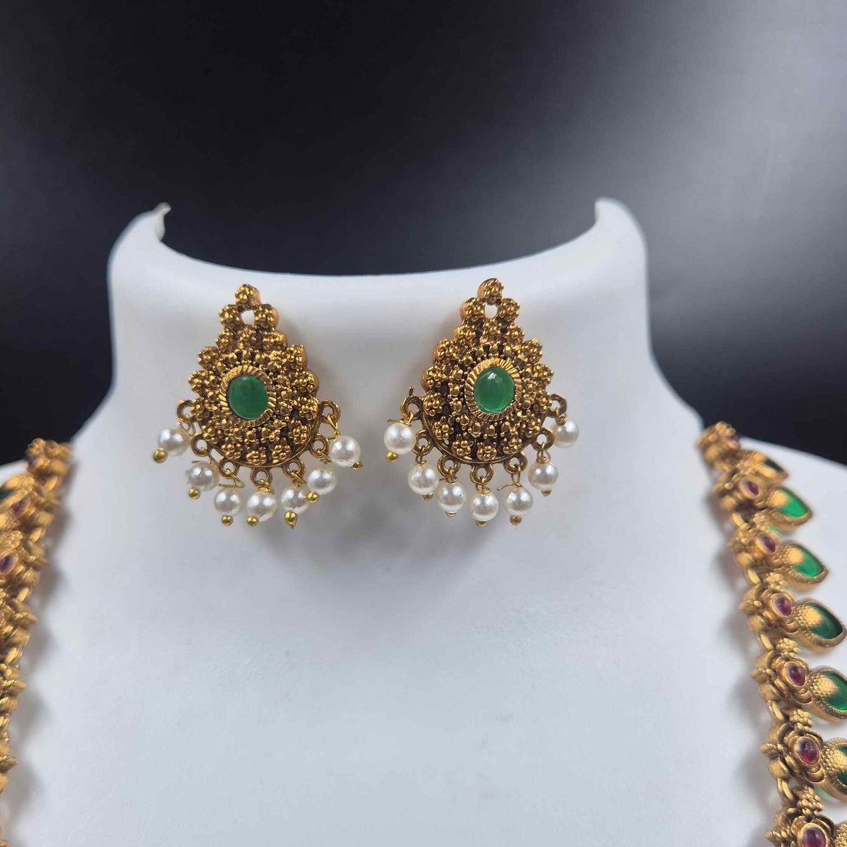 Kerala Green palakka haram with matching earrings