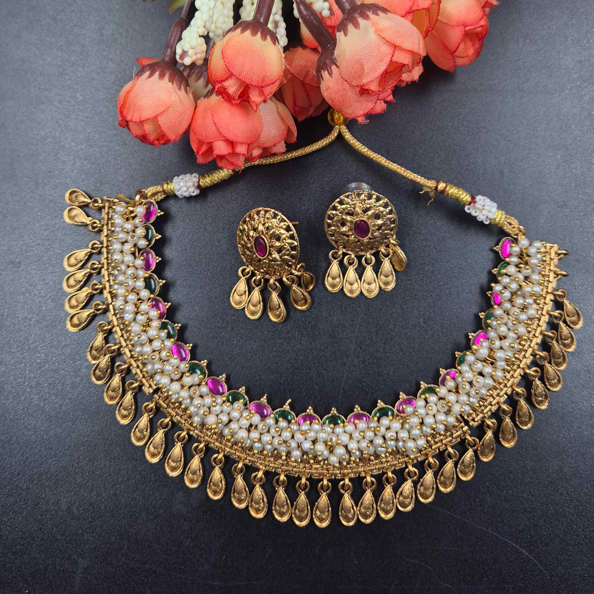 Traditional Pearl Choker Necklace with Pink Stone and rain drops