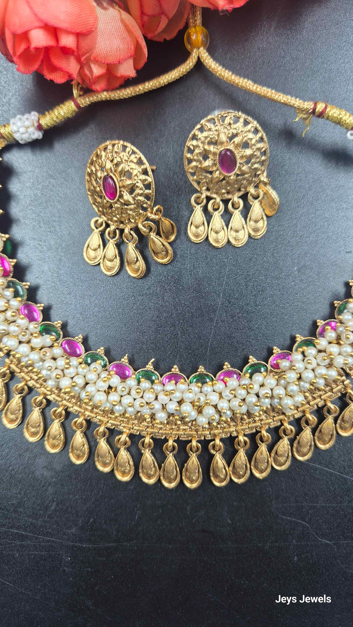 Traditional Pearl Choker Necklace with Pink Stone and rain drops