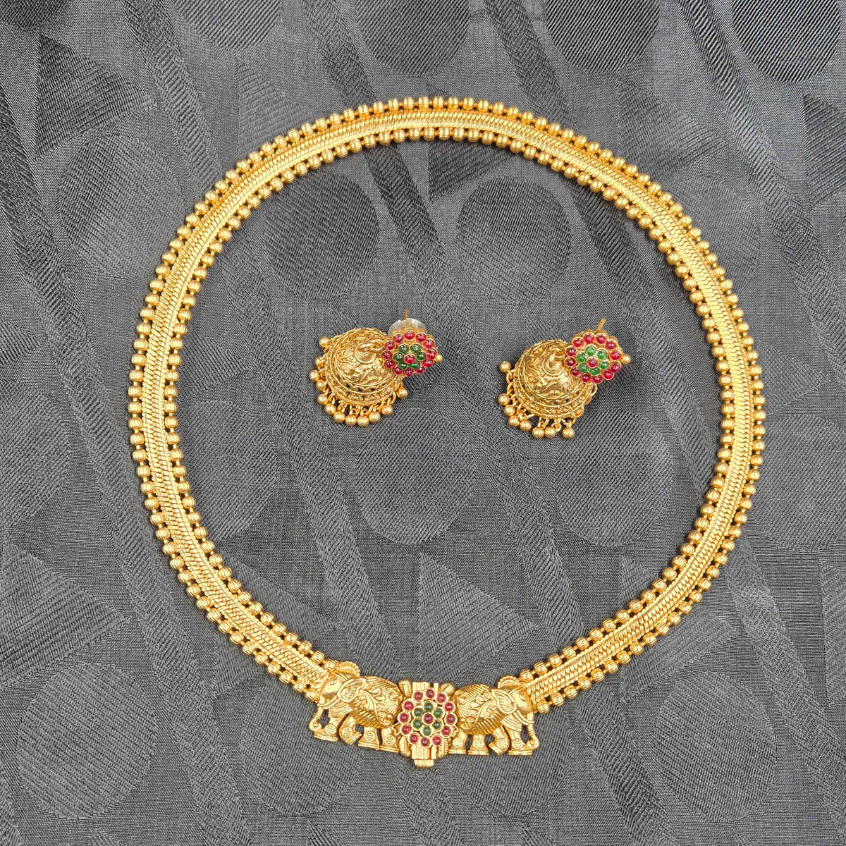 ront Screw Openable elephant Motif Necklace with Earrings