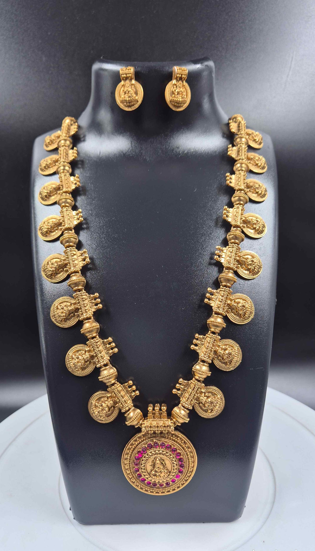 Kerala Style Lakshmi Kasu Mala Necklace with earrings