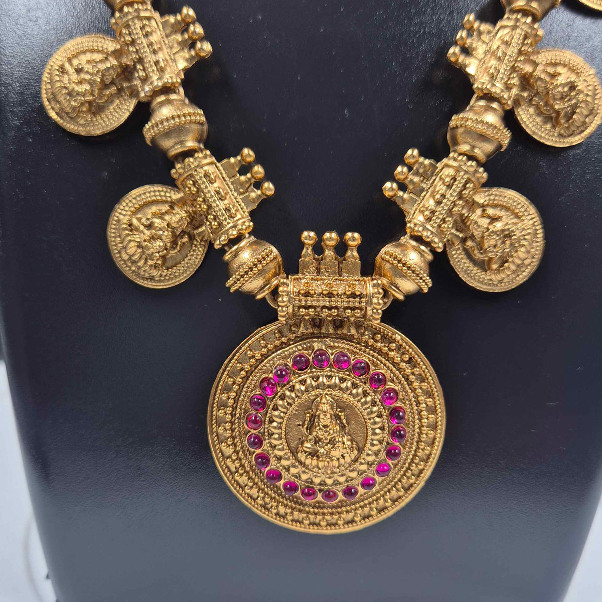 Kerala Style Lakshmi Kasu Mala Necklace with earrings