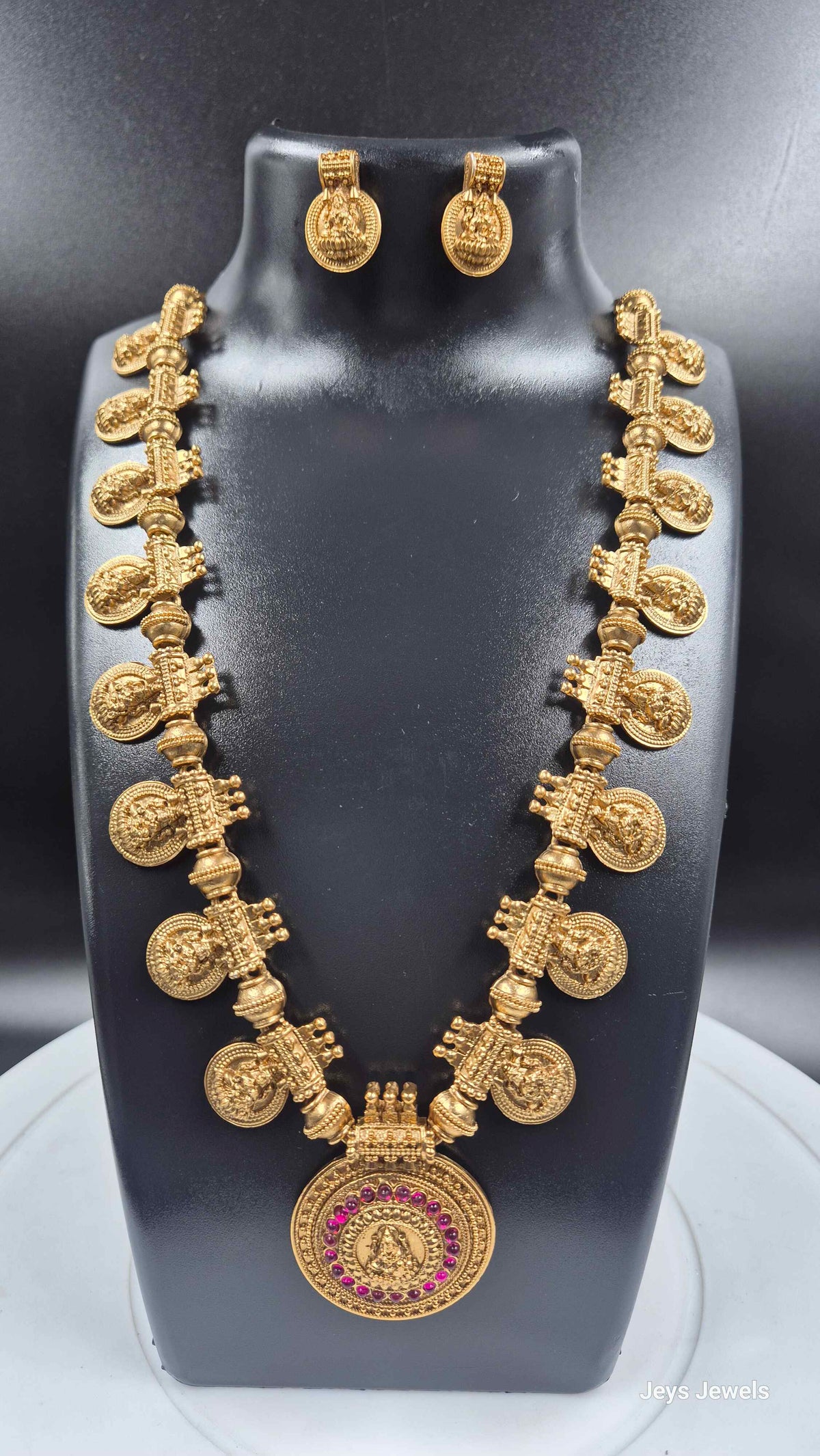 Kerala Style Lakshmi Kasu Mala Necklace with earrings