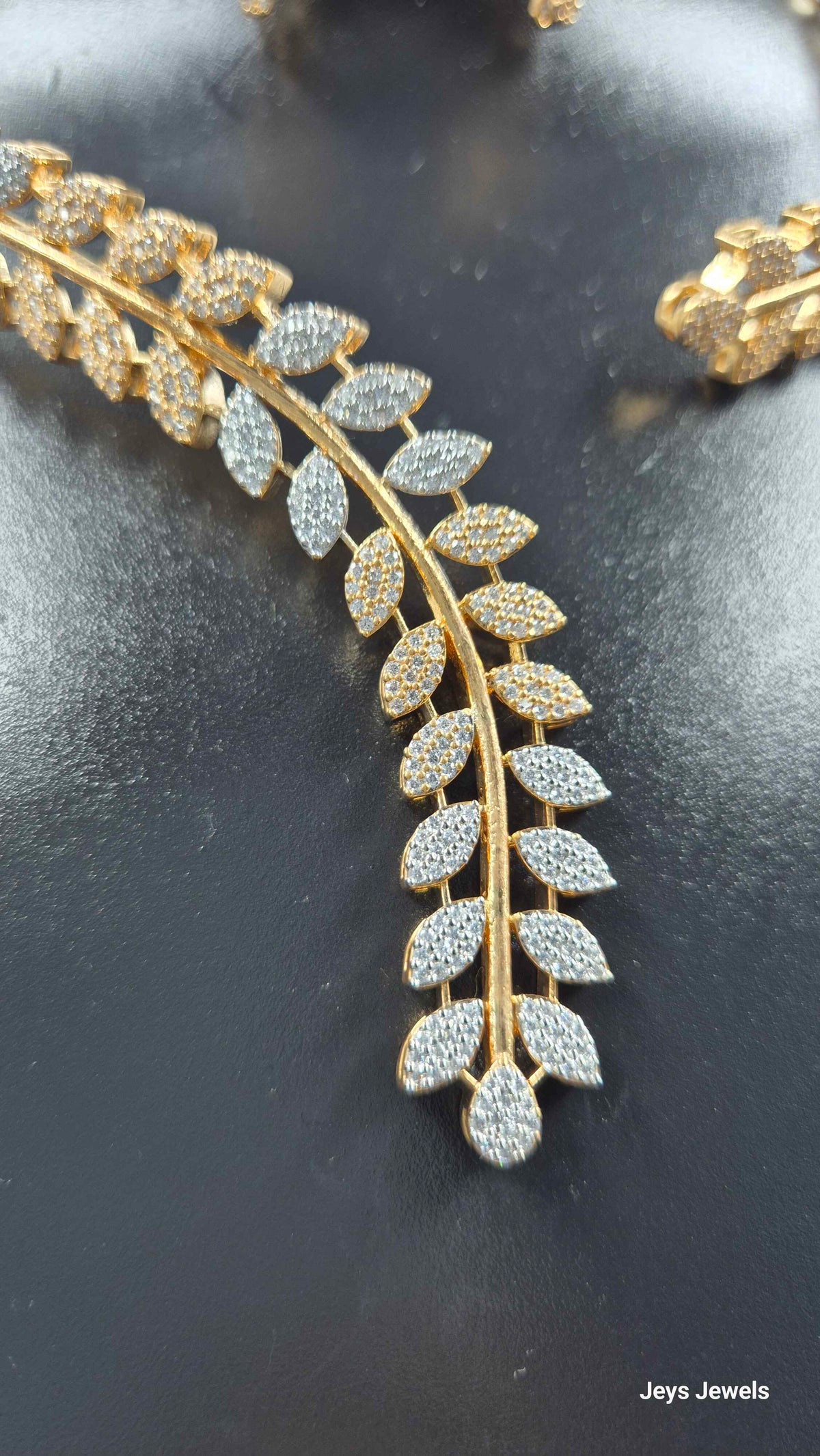 Statement Leaf Necklace AD Set – Front Openable with Earrings
