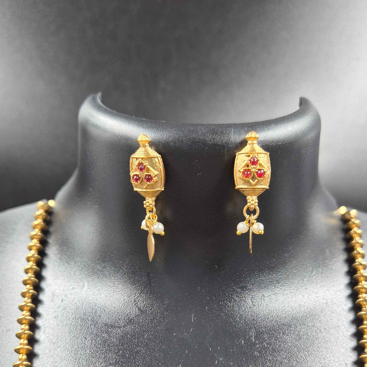 Orange coral in floral pattern haram  & Matching Earrings