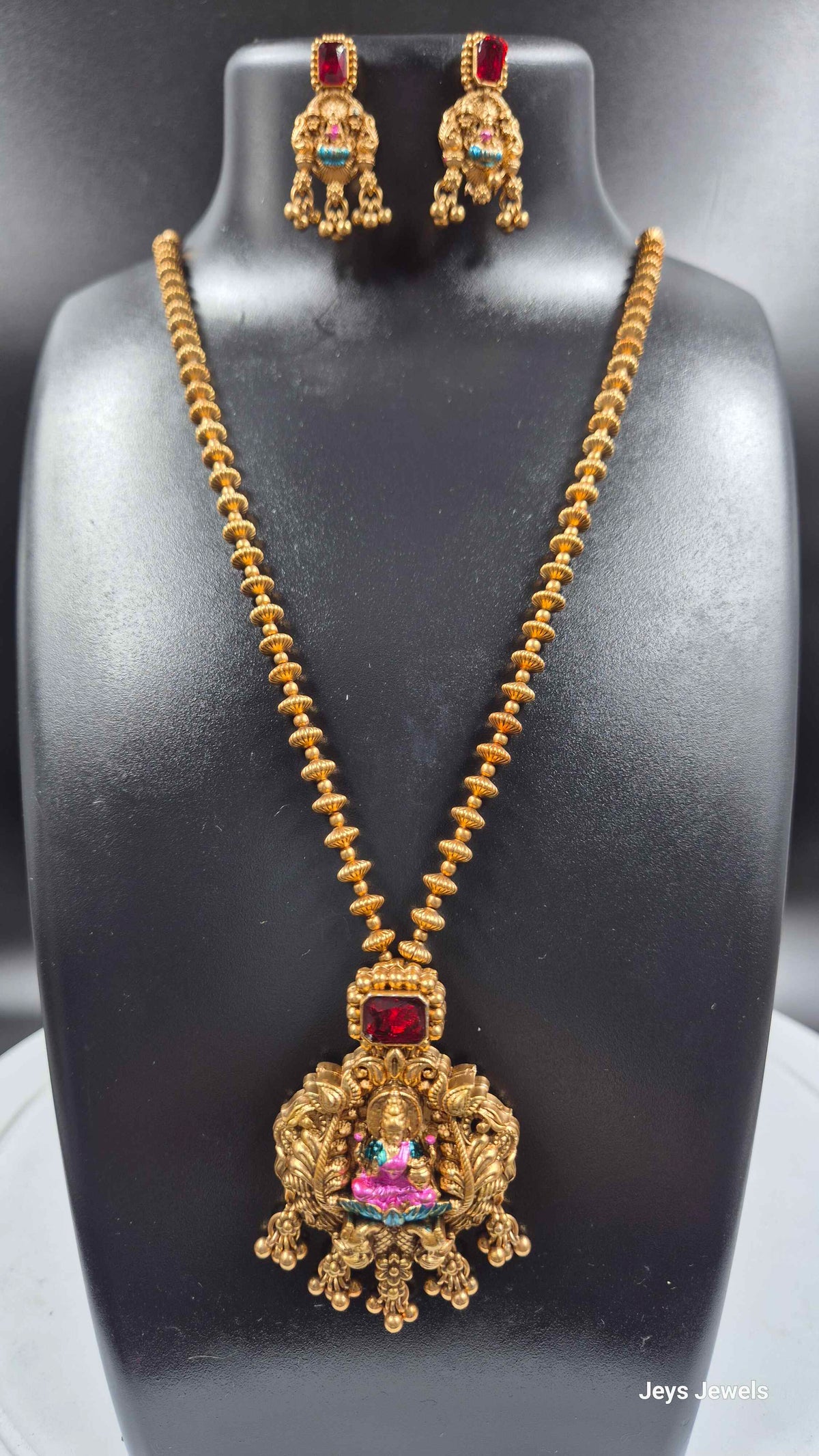 Lakshmi Pendant Necklace with Ruby Stone