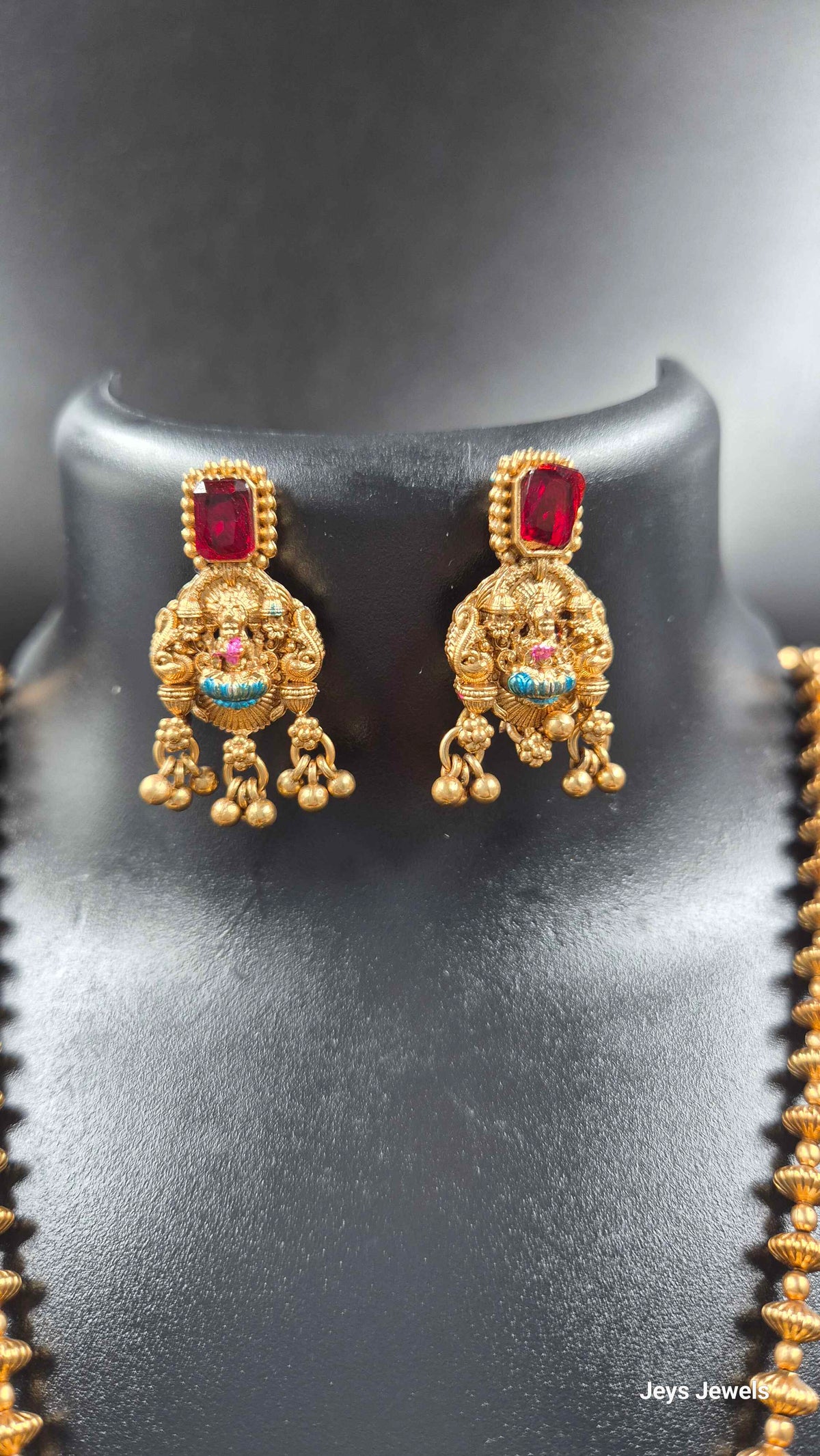 Lakshmi Pendant Necklace with Ruby Stone