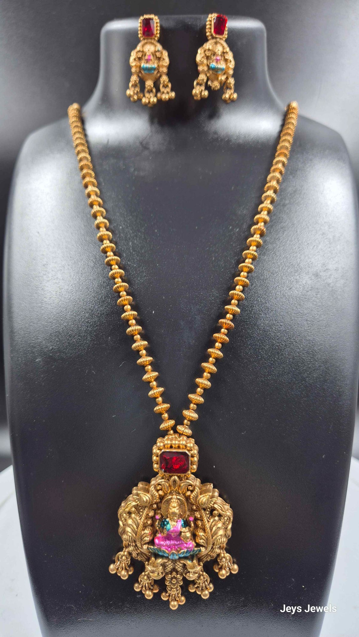 Lakshmi Pendant Necklace with Ruby Stone