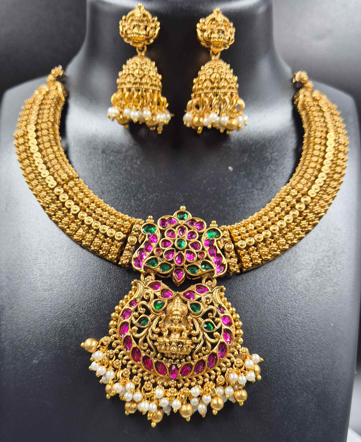 Lakshmi Kemp Stone Necklace Set with Pearl Drops