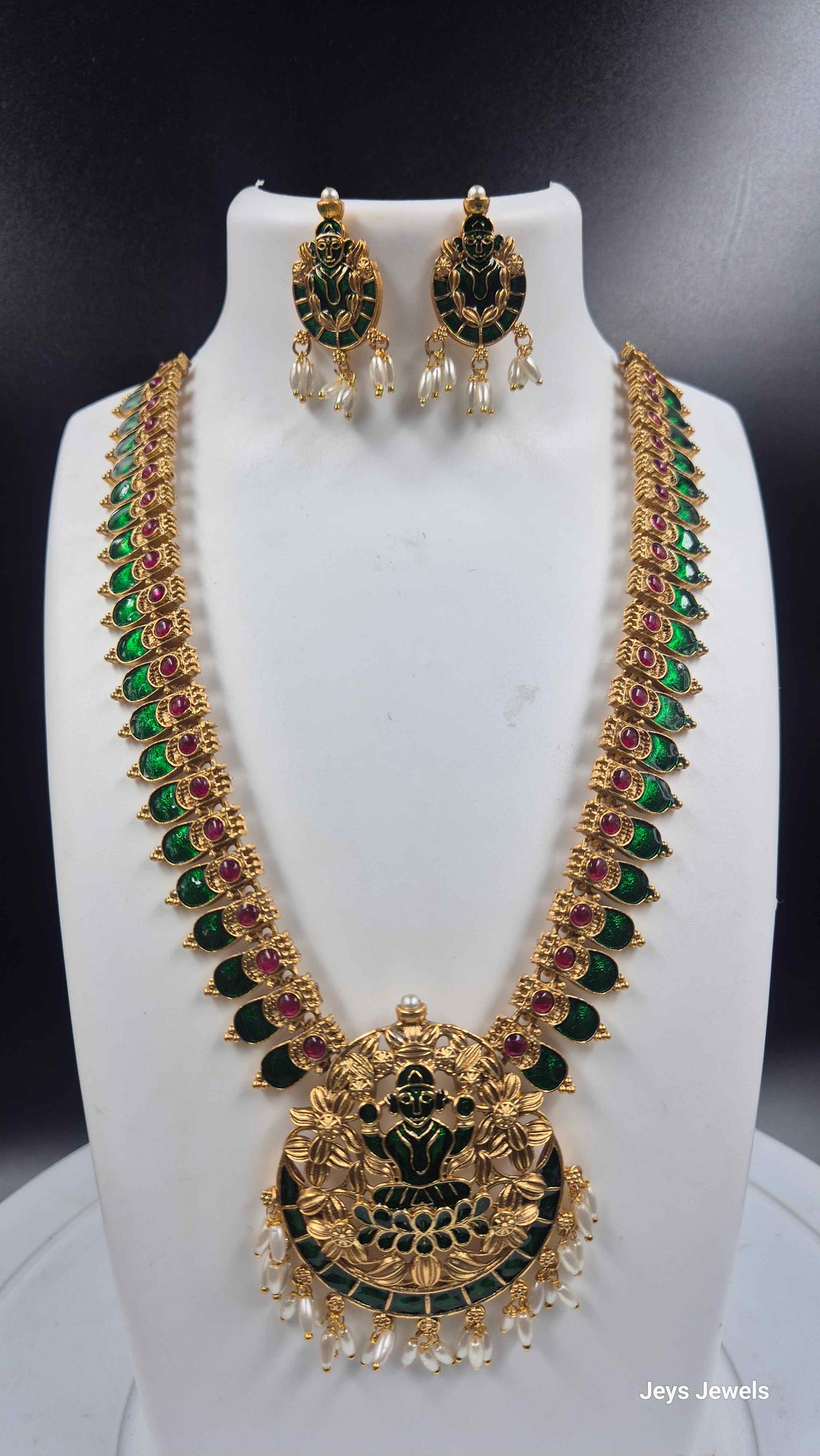 Green Palakka Lakshmi Haram with Pearl Danglers