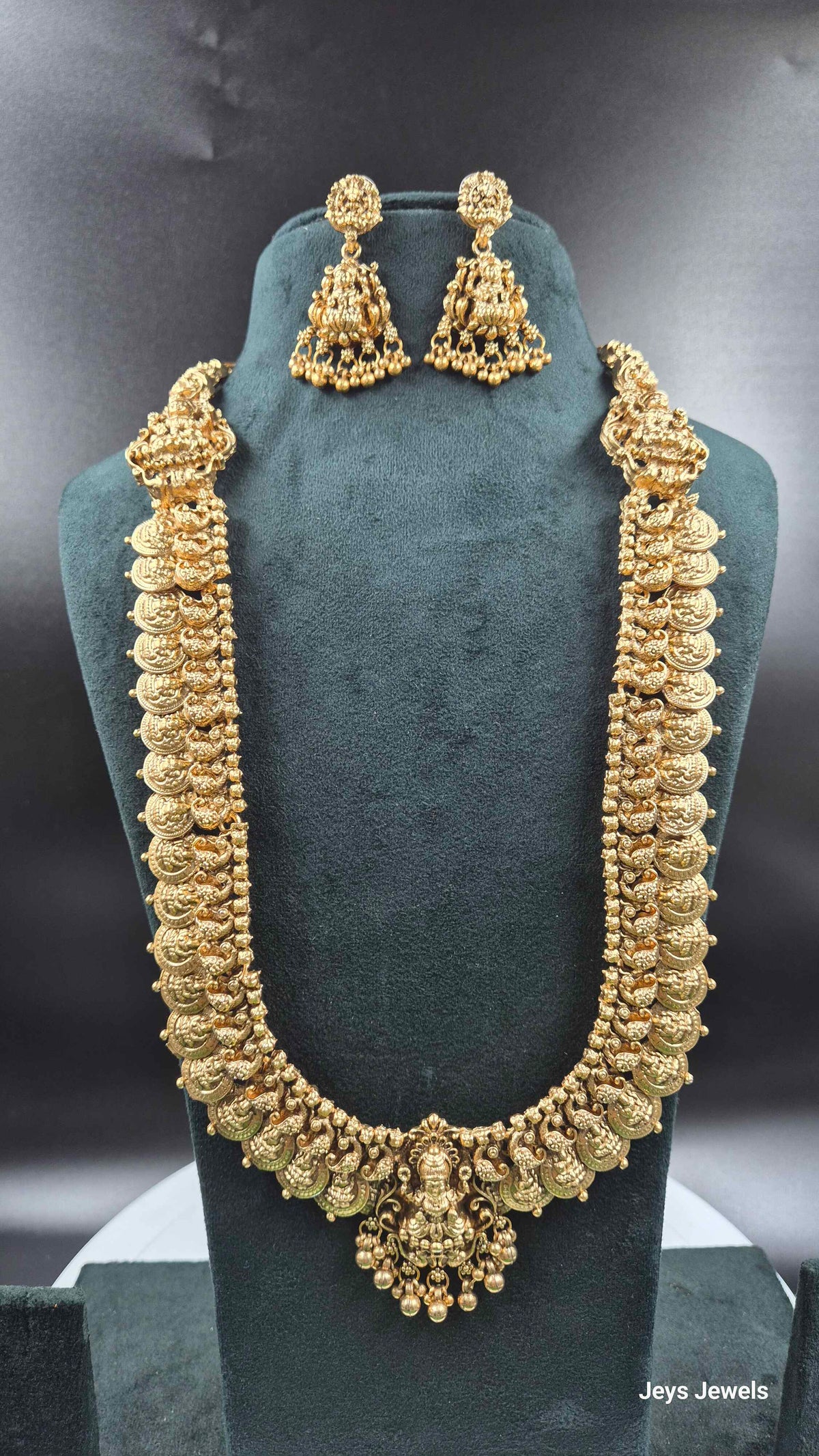 U-shaped Kasu Mala Haram  Set