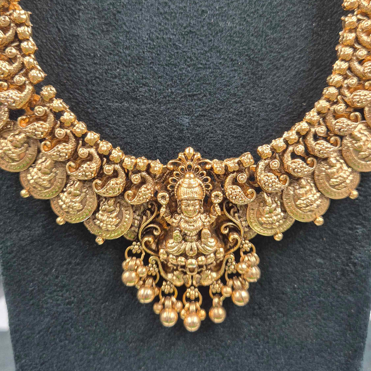 U-shaped Kasu Mala Haram  Set