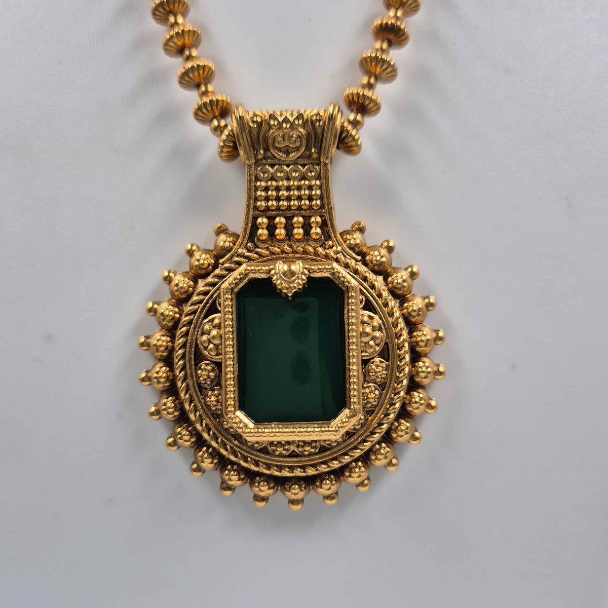 Antique Gold Green Stone  Set with Earrings