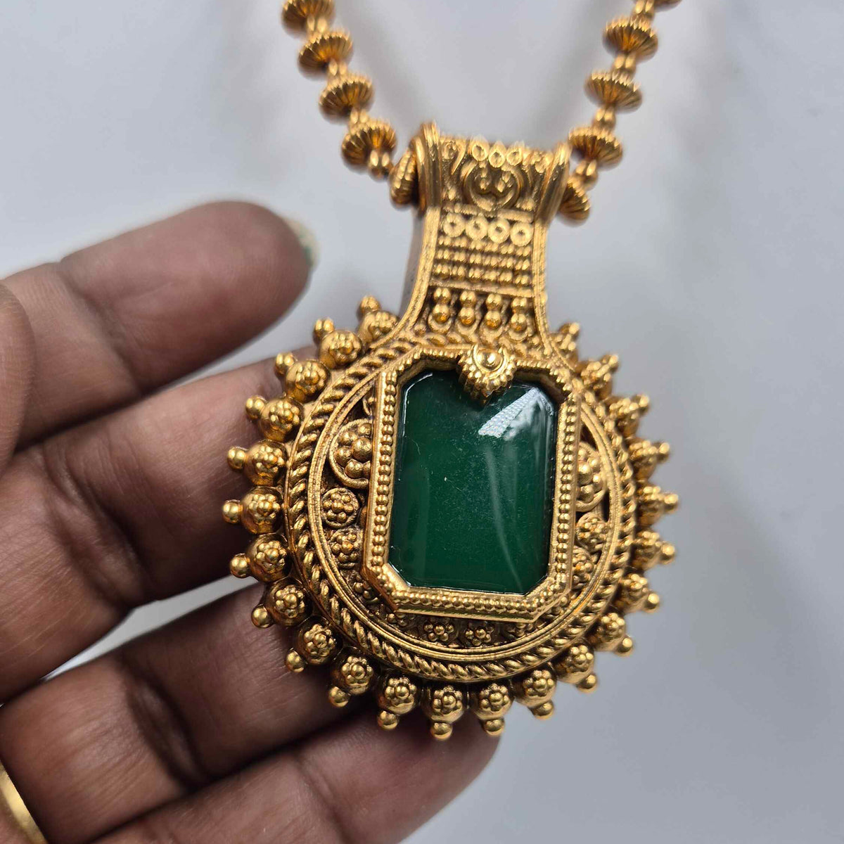 Antique Gold Green Stone  Set with Earrings