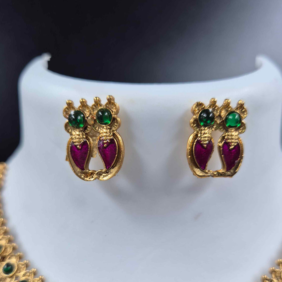Purple mango  Kemp Stone Necklace Set with