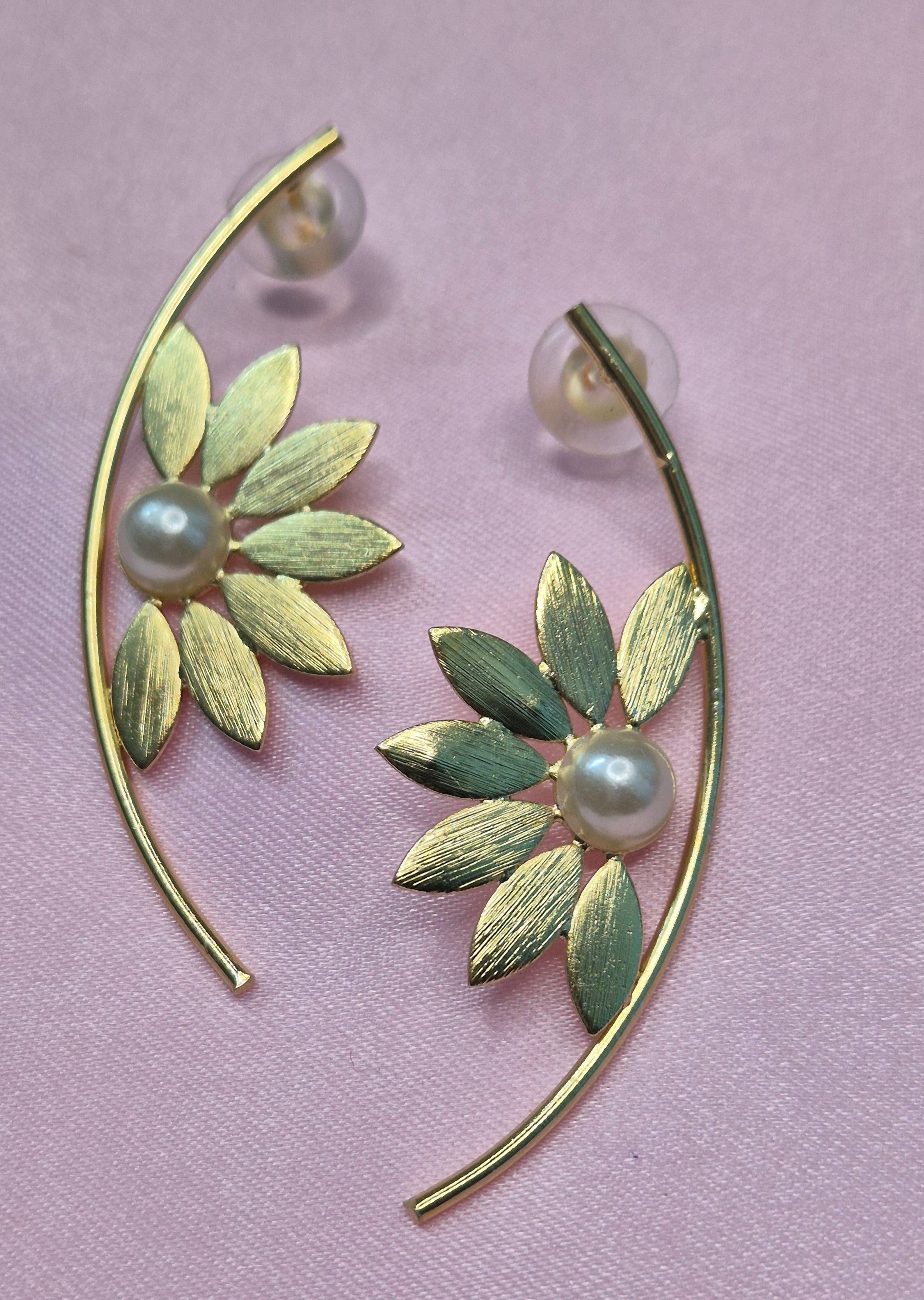 Anti Tarnish Half Flower In Arc