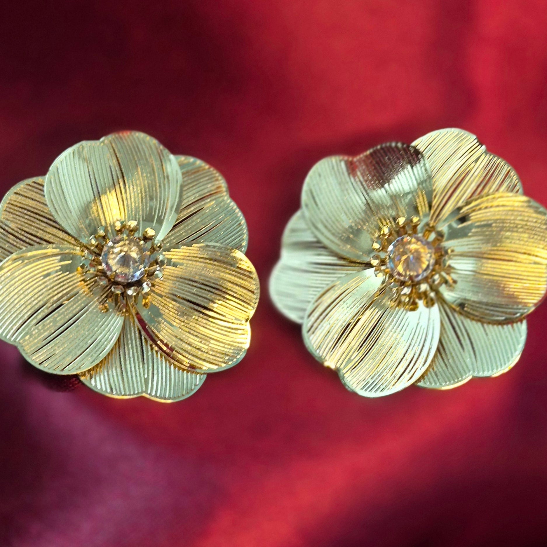 Anti Tarnish Full Gold Flower