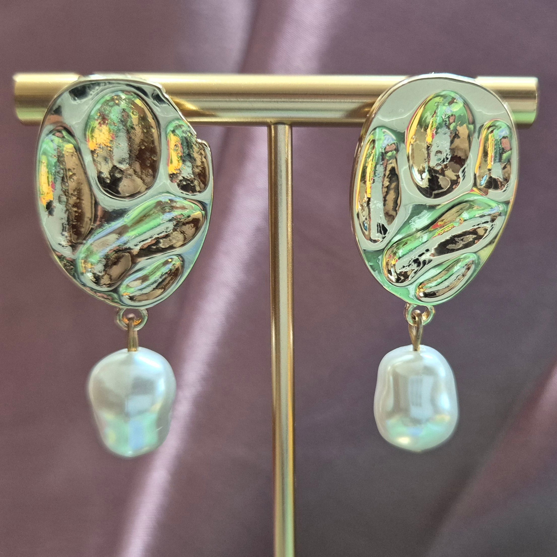 Anti Tarnish Hammered Stud With Pearl Drop