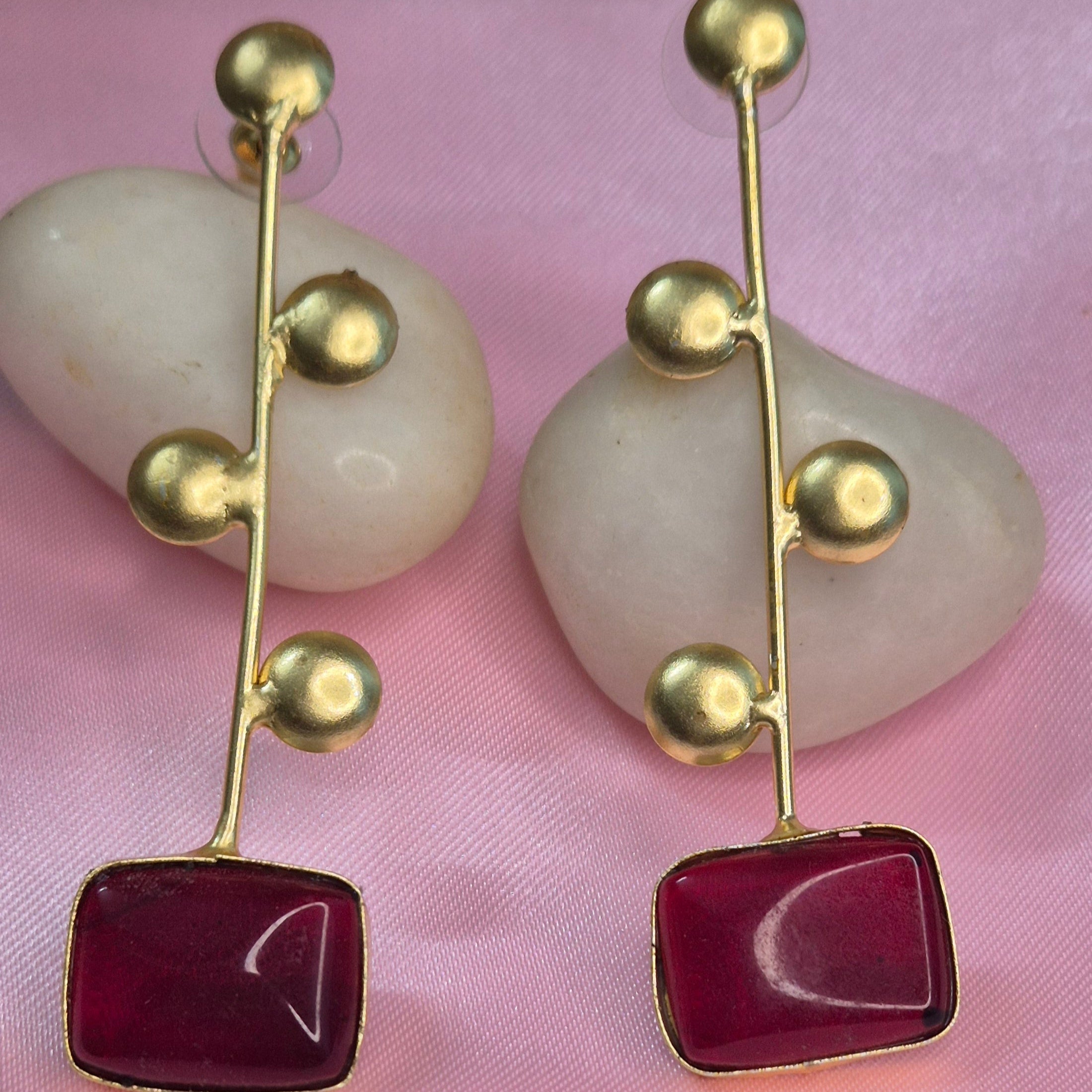 Anti Tarnish Maroon Stone