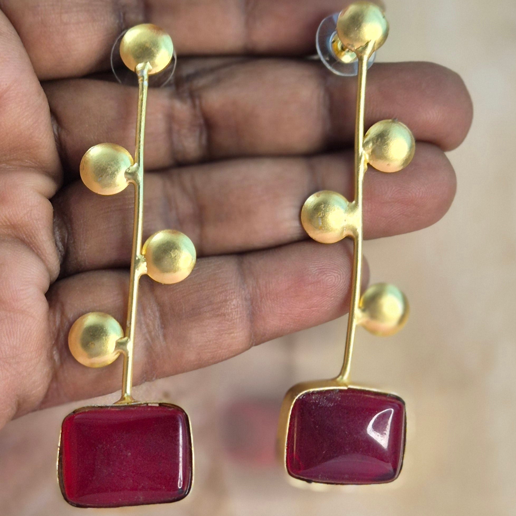 Anti Tarnish Maroon Stone