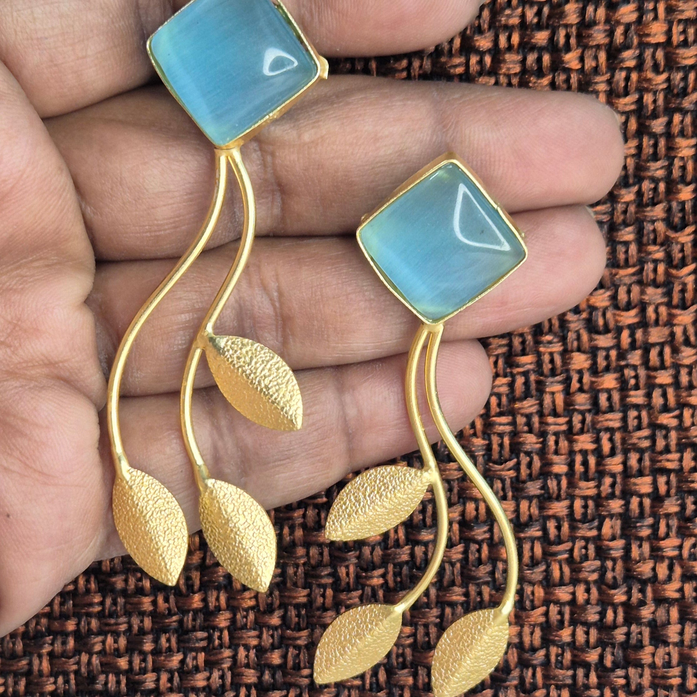 Trendy Anti Tarnish Leaf Hanging With MonaLisa Stone