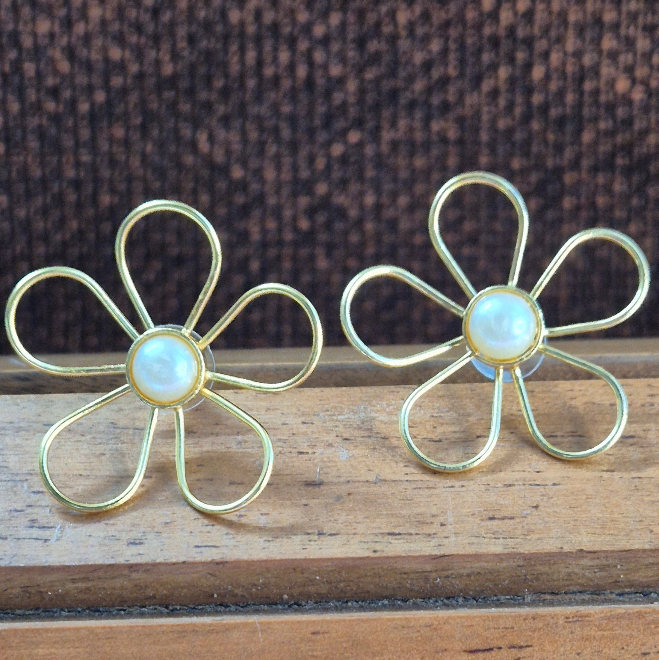 Anti Tarnish Flower Wired Design