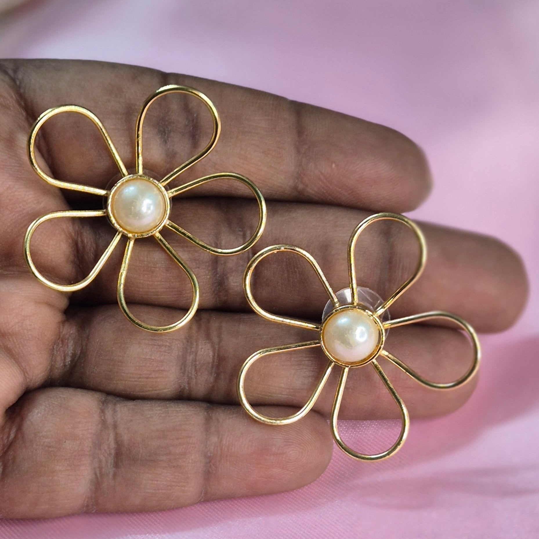 Anti Tarnish Flower Wired Design