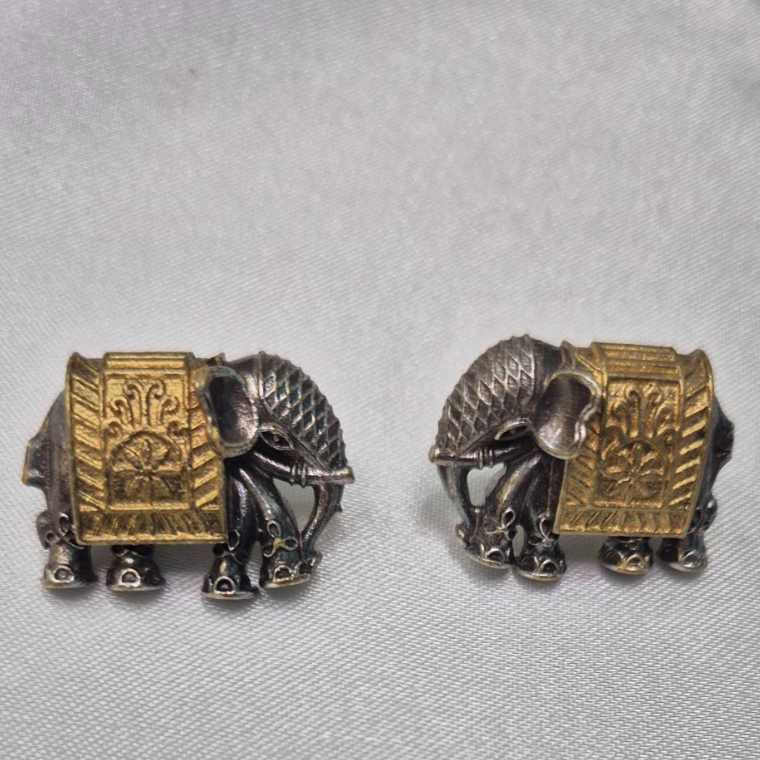 Cute elephant Dual Tone Stud