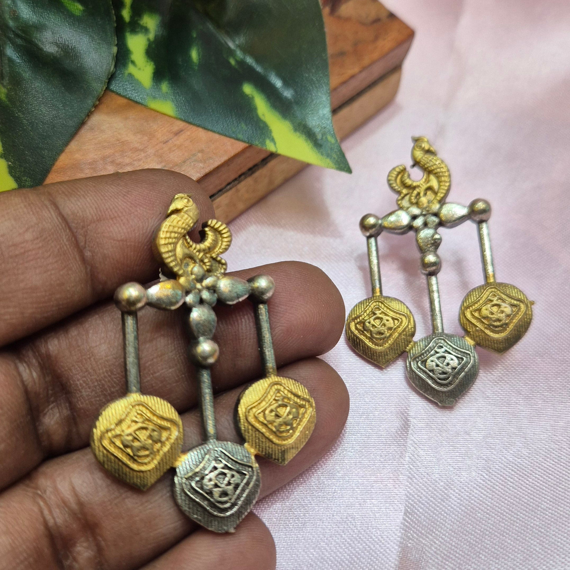 Dual Tone Stud
