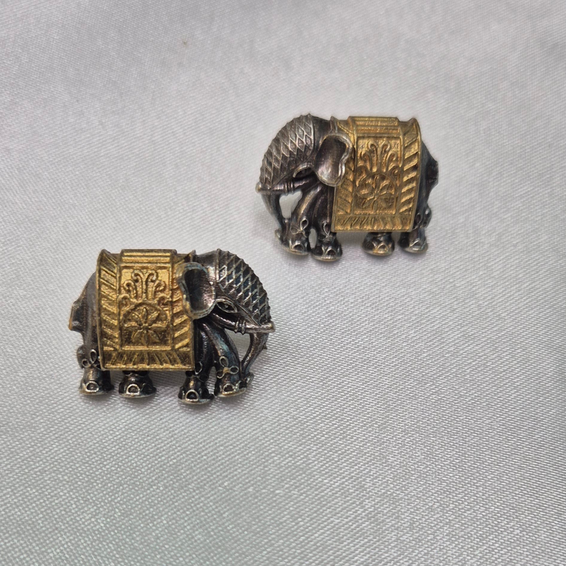 Cute elephant Dual Tone Stud