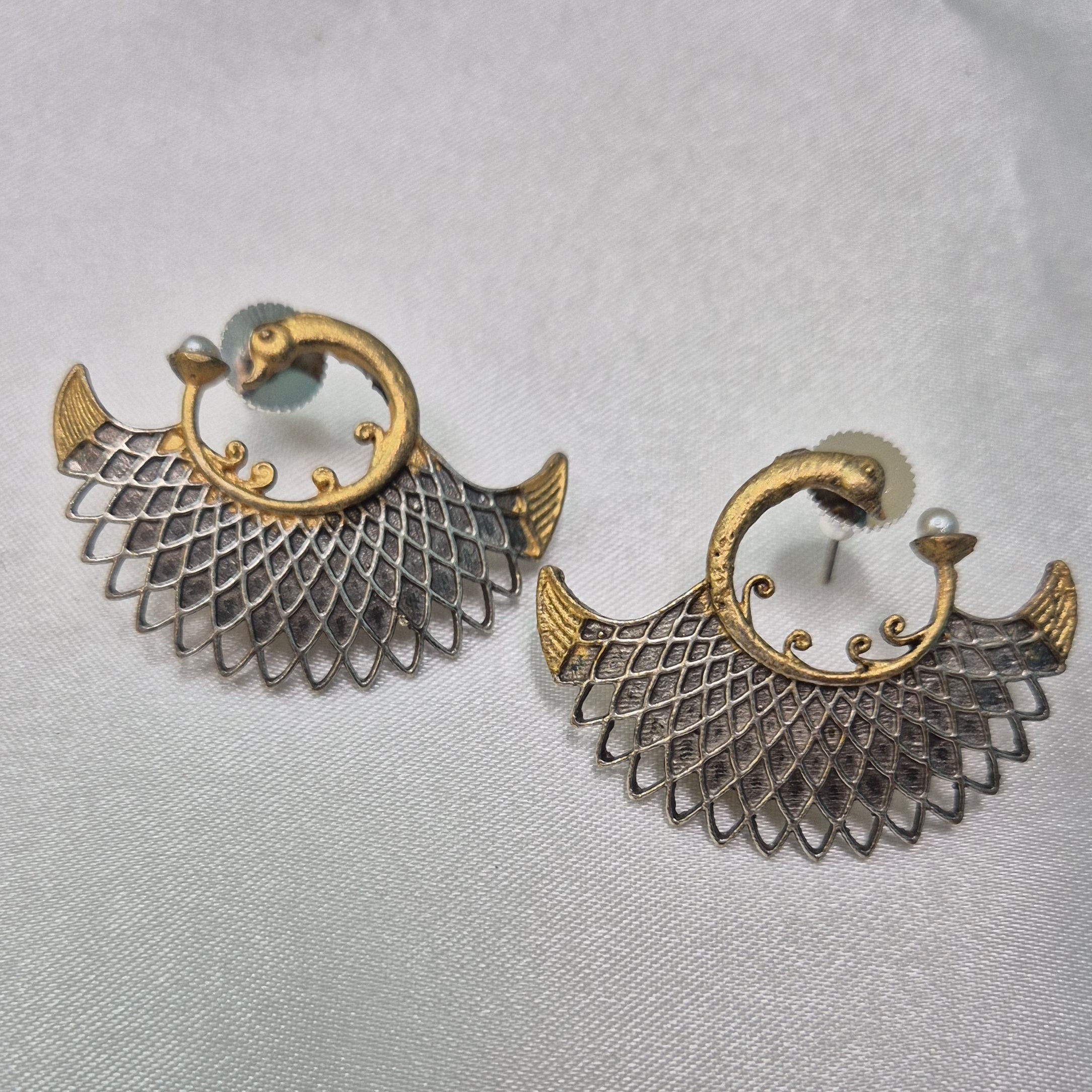 Dancing Peacock Stud