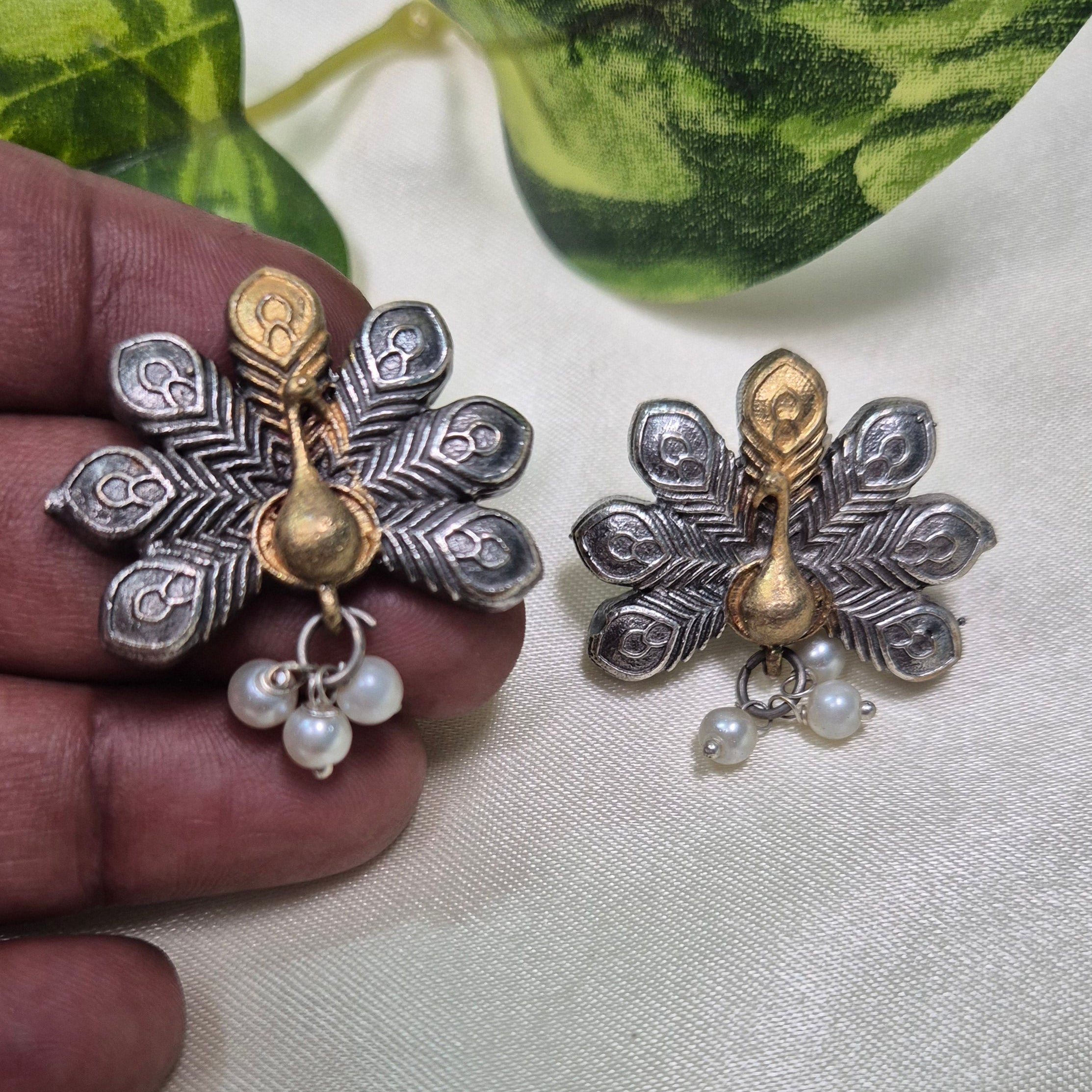 Elegant Dancing Peacock Stud