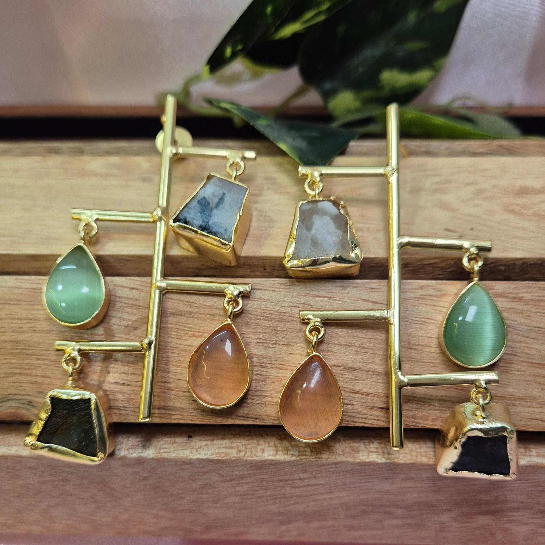 Trendy Uncut Stone Model