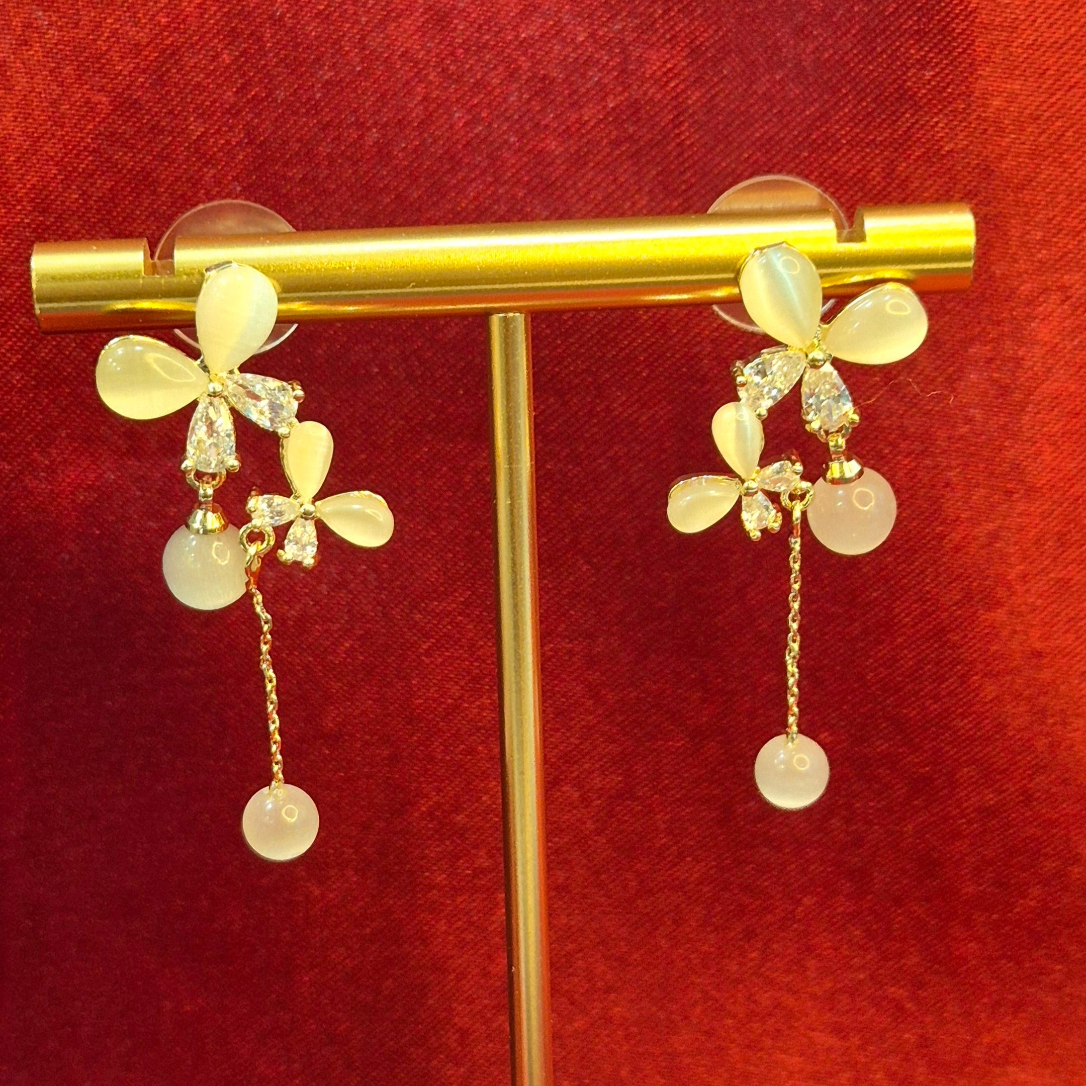 Elegant Cat's Eye Stud