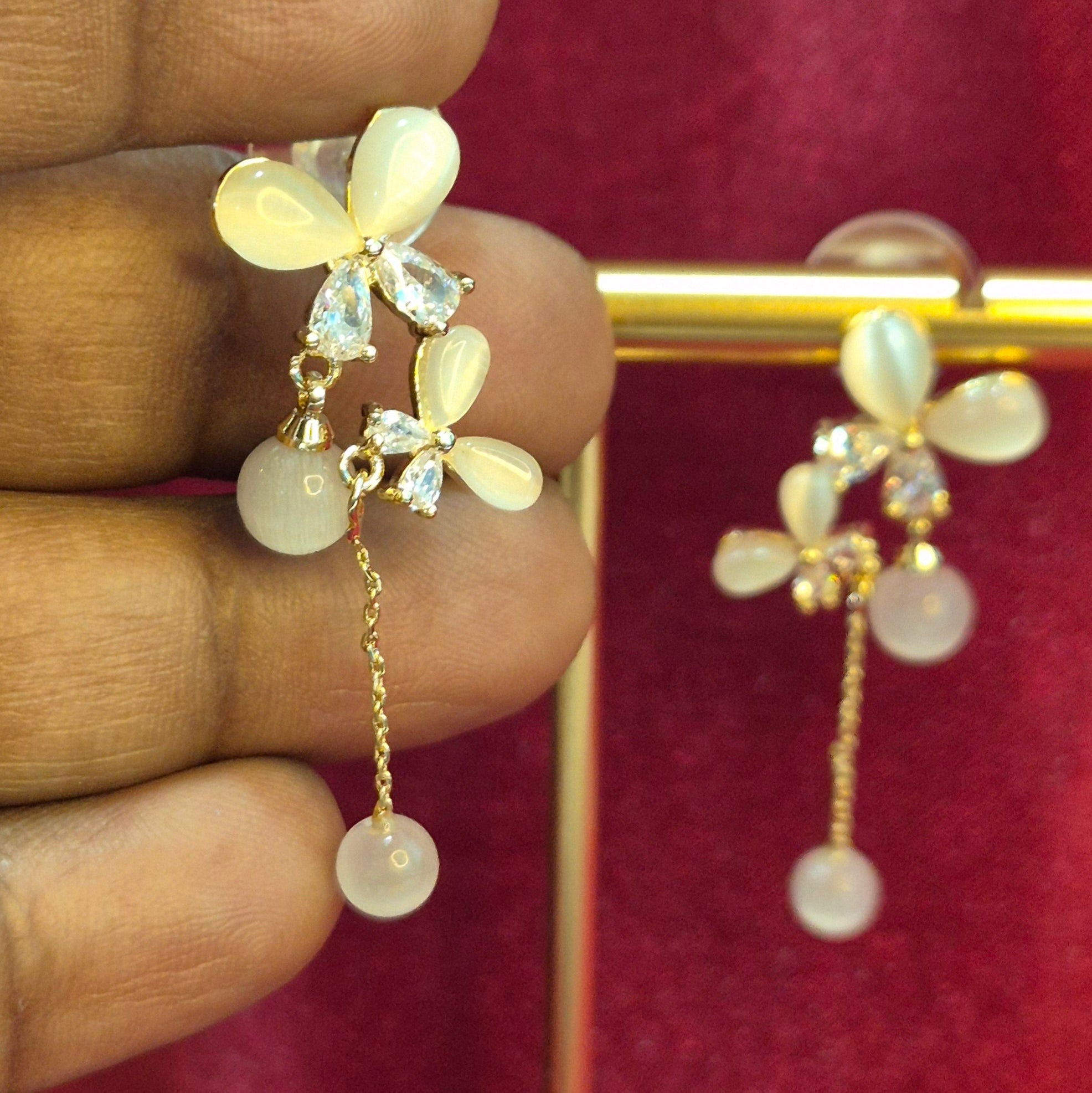 Elegant Cat's Eye Stud