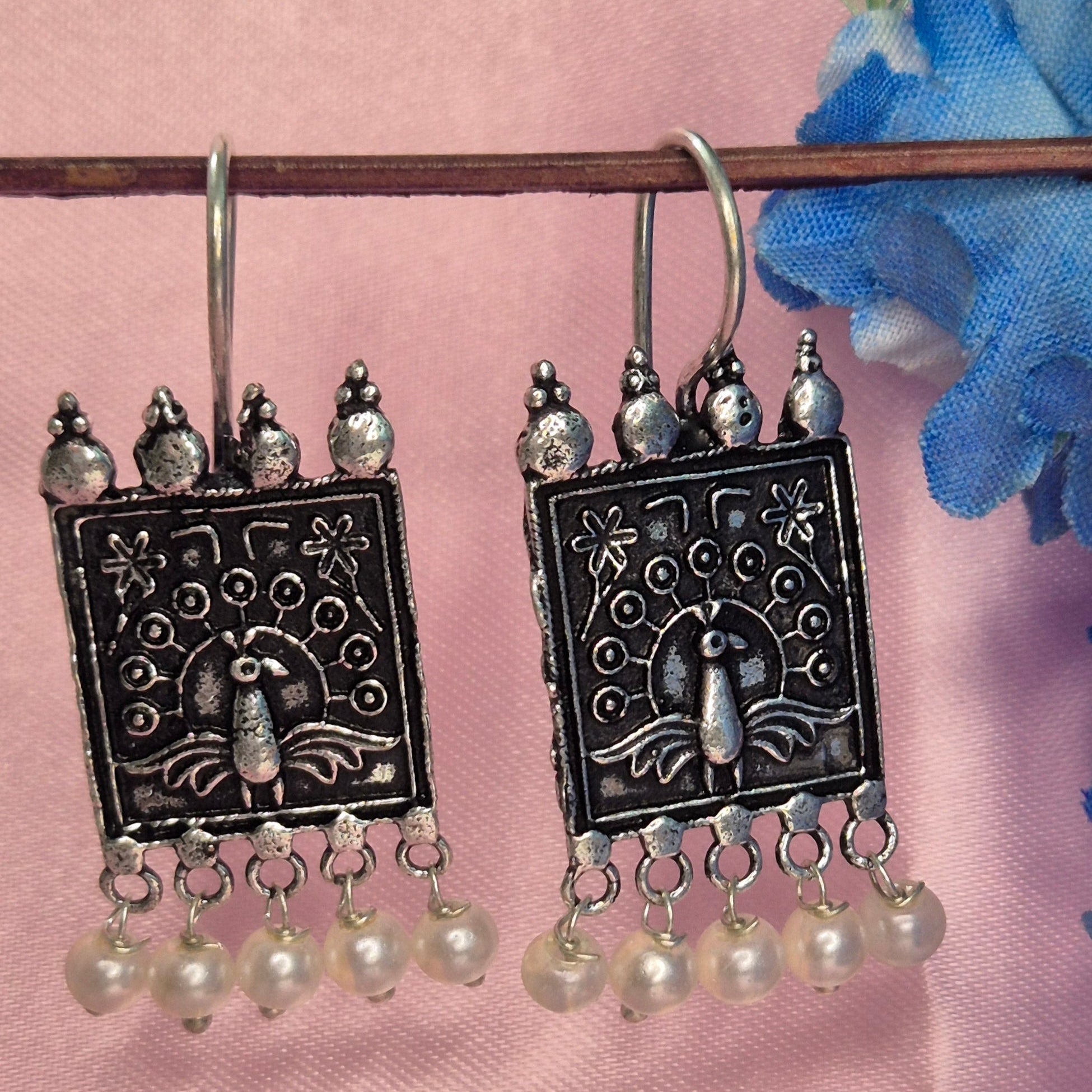 Oxidised Hook Drop Dangler